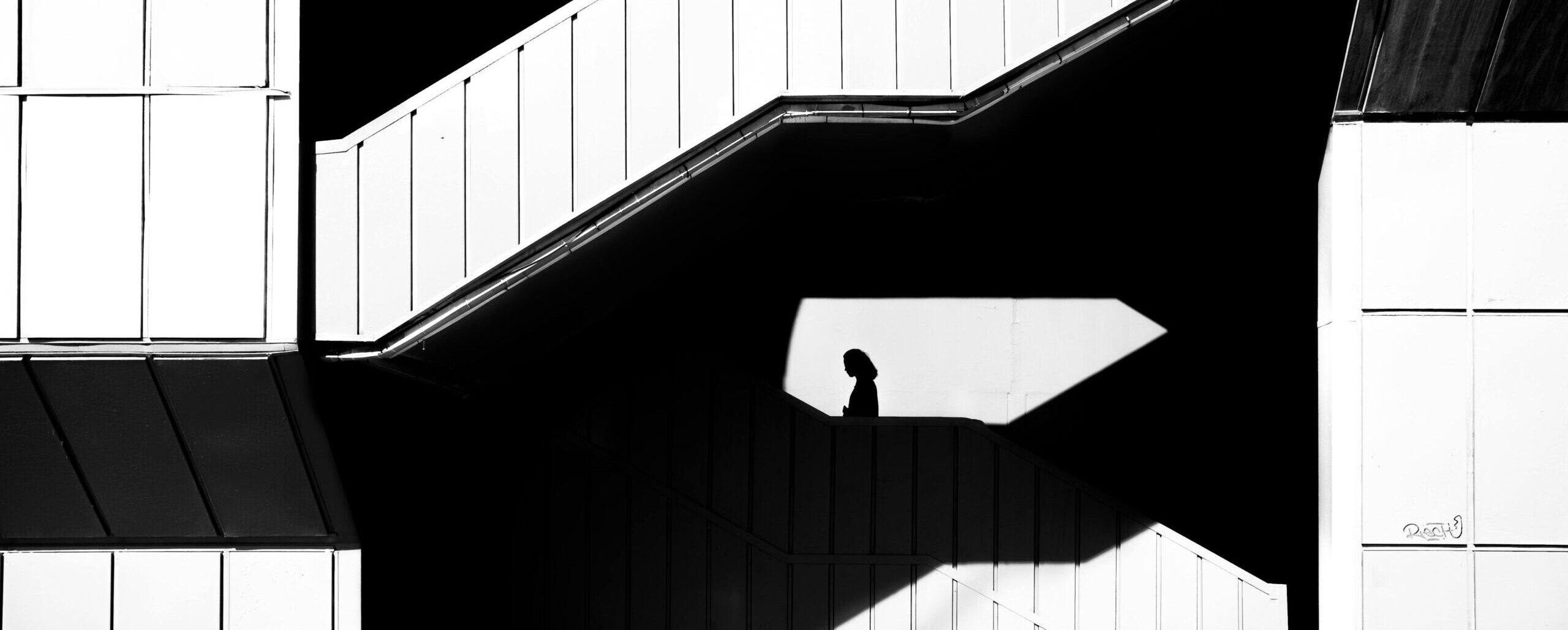 How to master Strategic Discontinuity by rewiring Business Capabilities –  Change the Game Before It Changes You