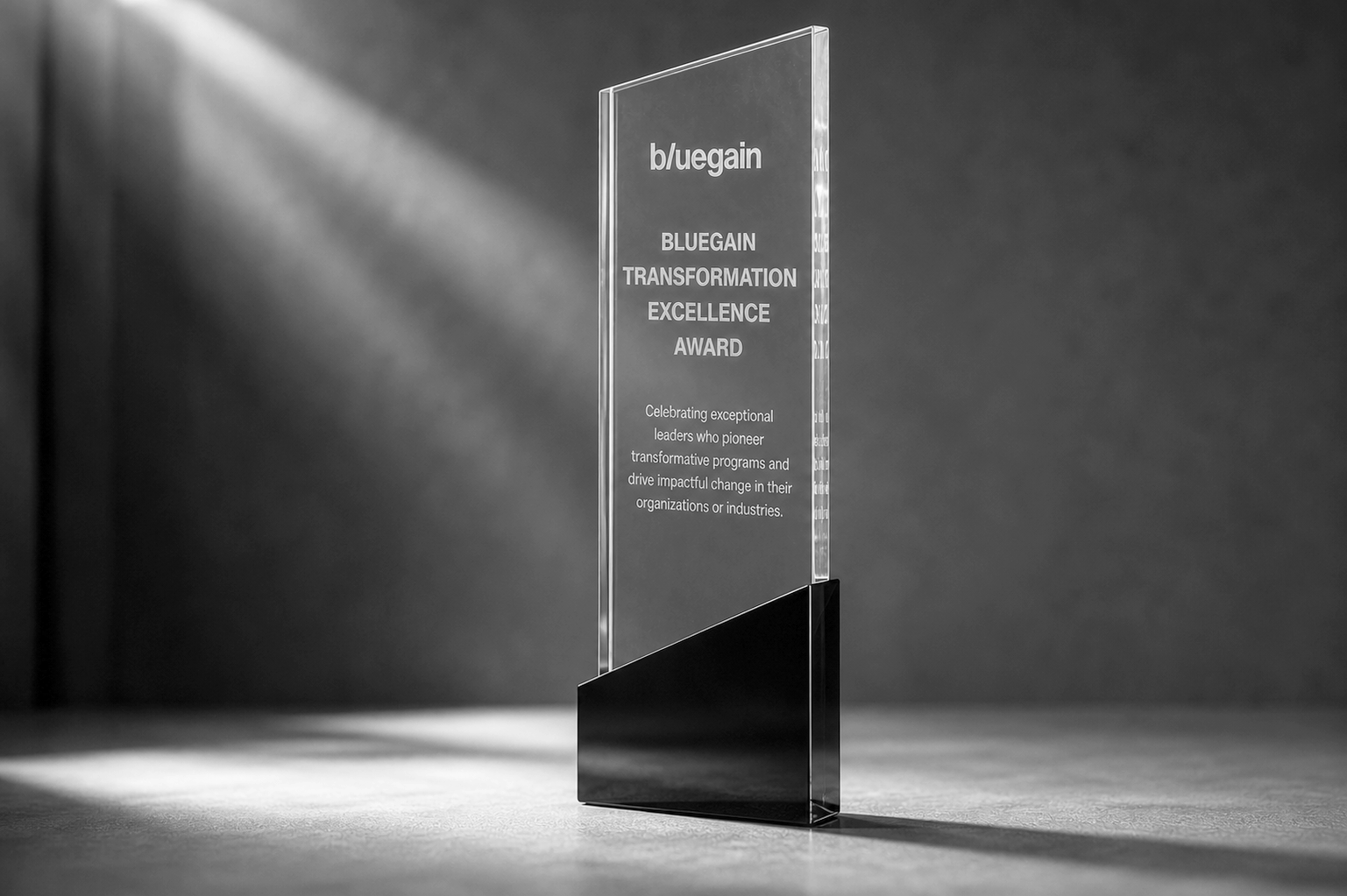 award hero bw contrasr